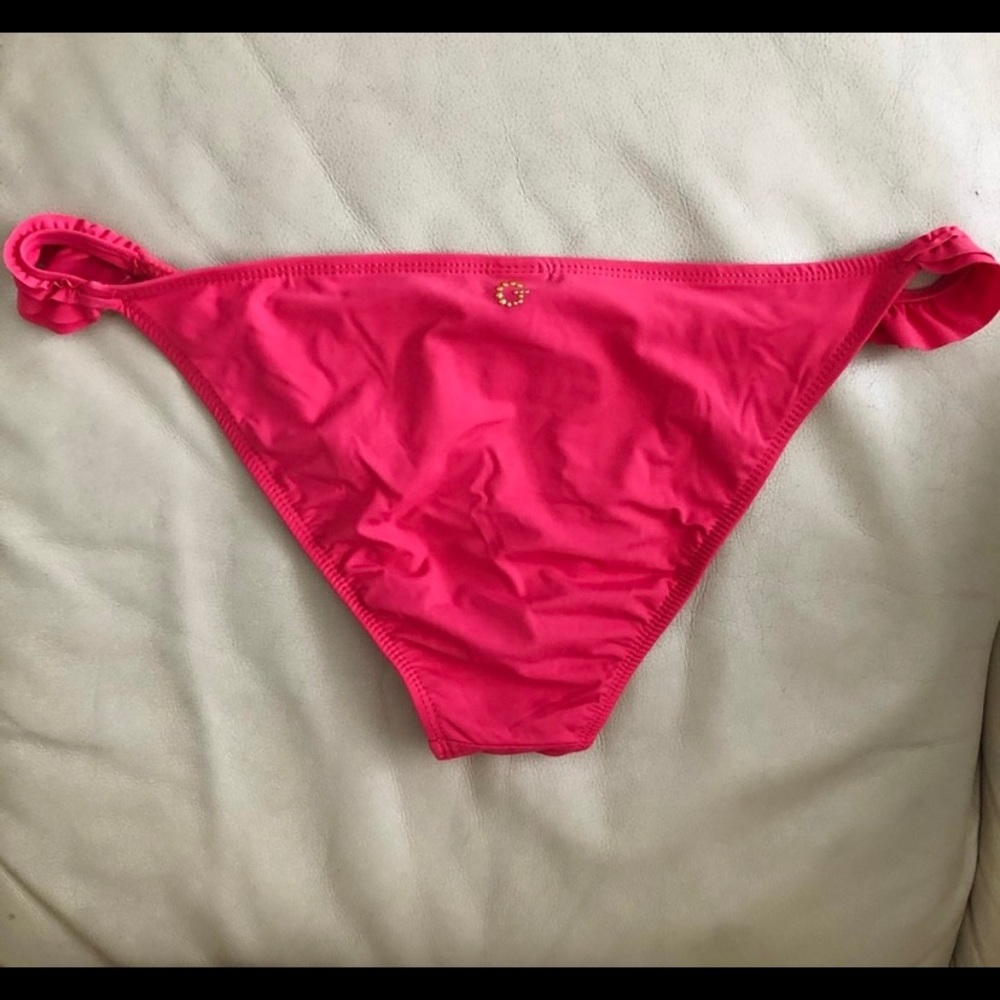 ☀️NWOT GUESS Swim Bikini Bottom